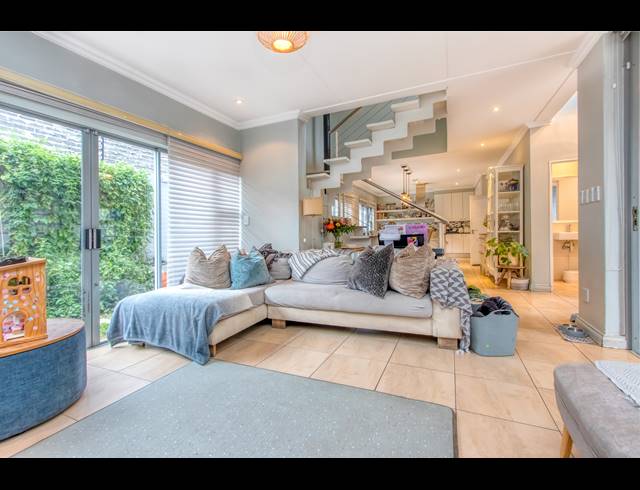 3 BEDROOM DUPLEX TO LET IN BRYANSTON